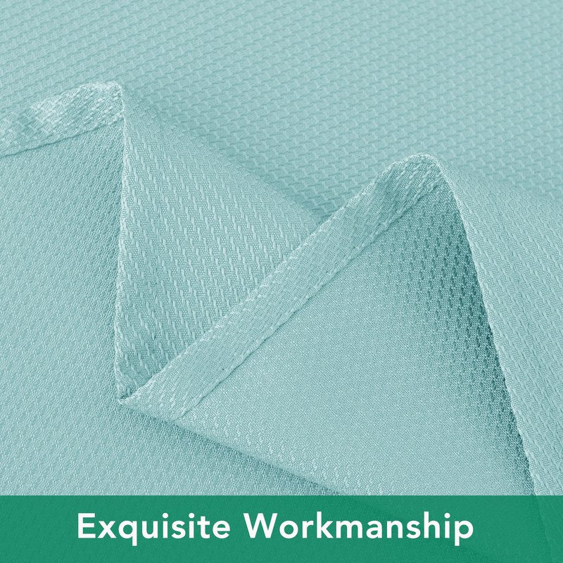 Biscaynebay Textured Fabric Christmas Rectangle Table Cloth 52x70 Inches, Hunter Green Water Resistant Spill Proof Tablecloths for Dining, Kitchen, Wedding and Parties, etc. Machine Washable
