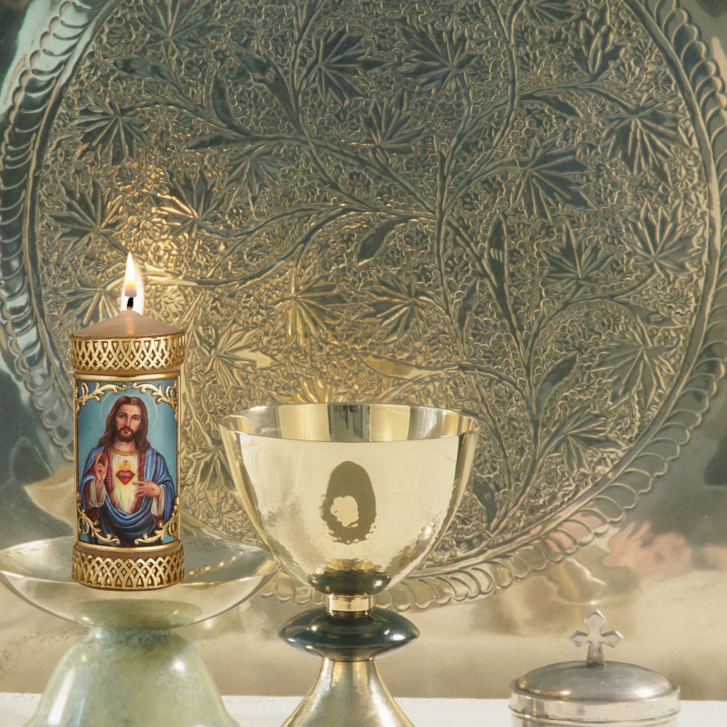 Needzo Sacred Heart of Jesus Prayer Candle, Devotional Unscented Pillar Candles Decoration for Churches or Homes, 4.75 Inches