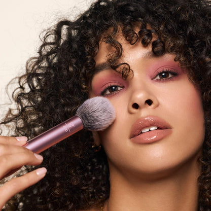 Real Techniques 5 Piece Everyday Essentials Makeup Brush Set, Includes 4 Brushes & Makeup Sponge, For Foundation, Blush, Bronzer, Contour, Eyeshadow, & Powder, Travel Gift Set, Cruelty-Free & Vegan