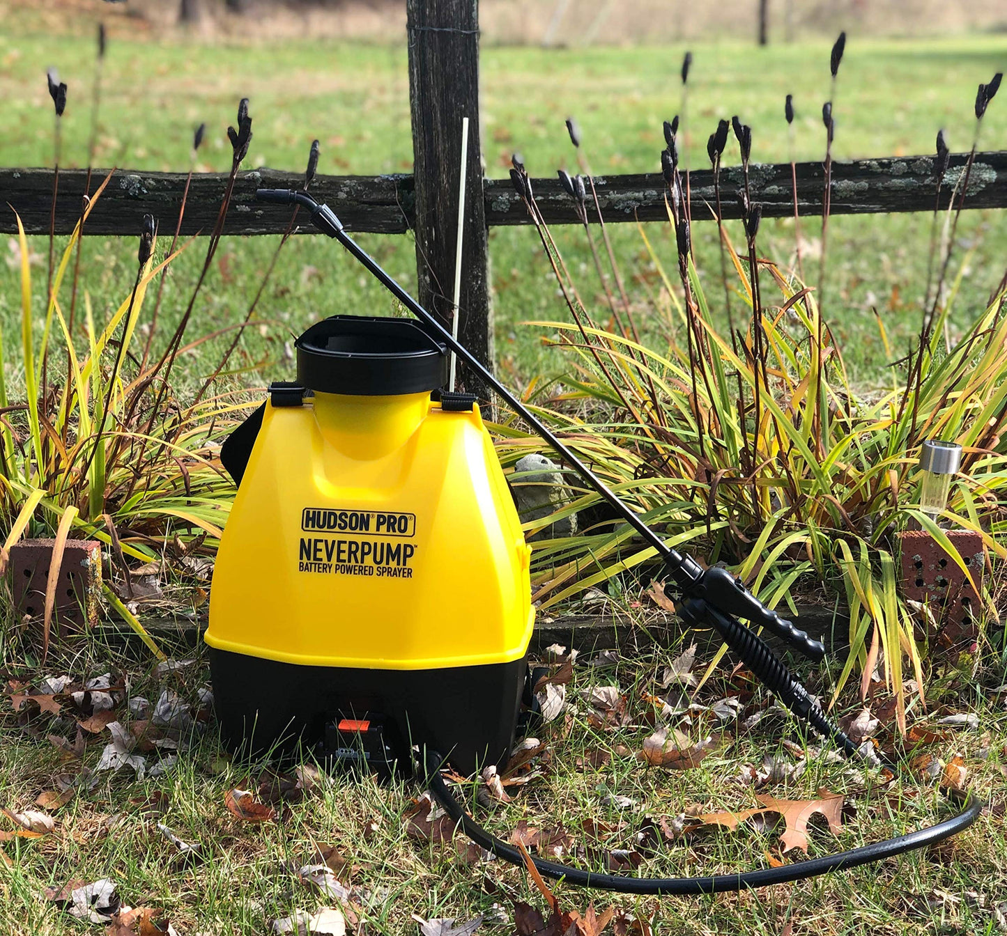 HUDSON 19001 4 Gallon NeverPump Bak-Pak Sprayer, Yellow